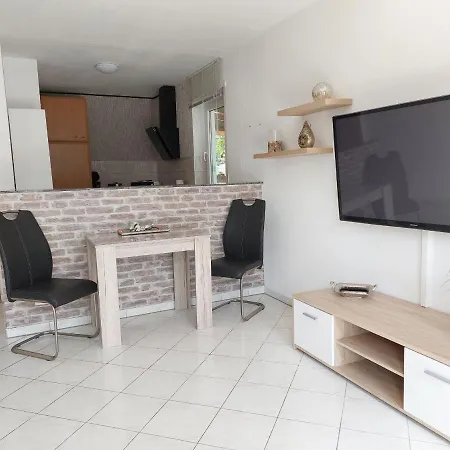 Ferienwohnung Derk 아파트 *